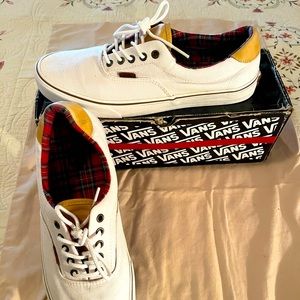 Men’s tennis shoes